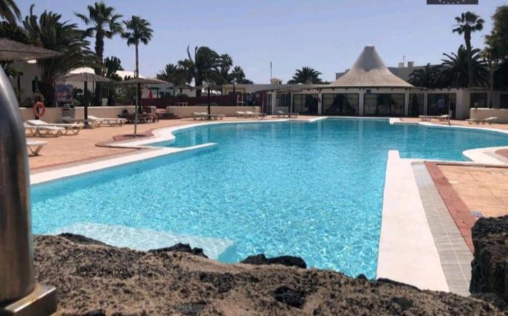 Suri Costa Teguise Apartment ภายนอก รูปภาพ